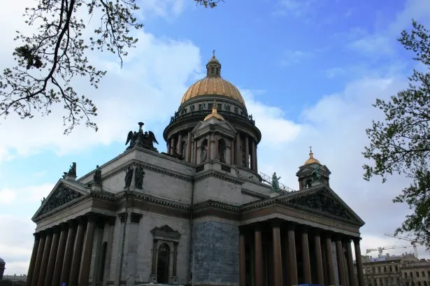 Где найти и забронировать прогулку по царским ансамблям
